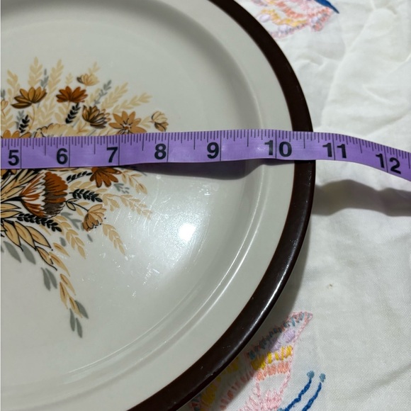 Vintage Floral Patterned Cream and Brown Plate - Picture 5 of 5